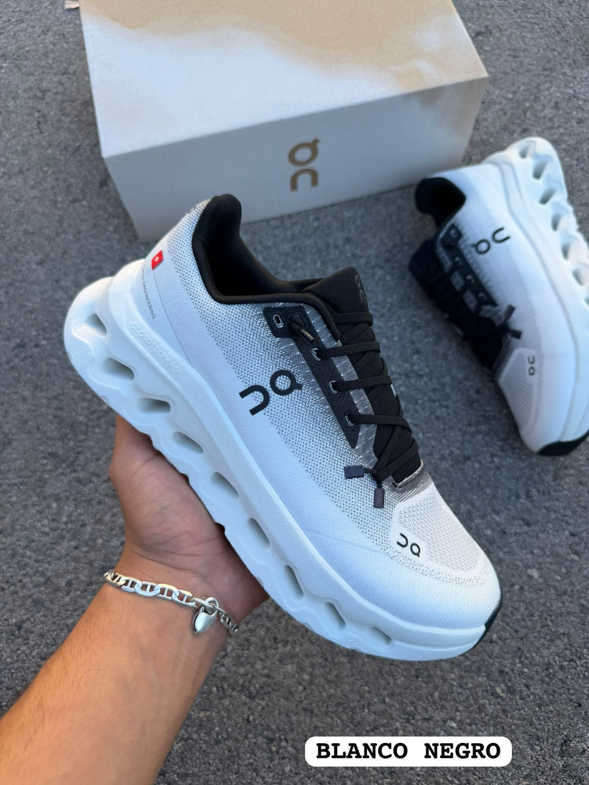 Zapatillas On Running Cloudtilt White / Black