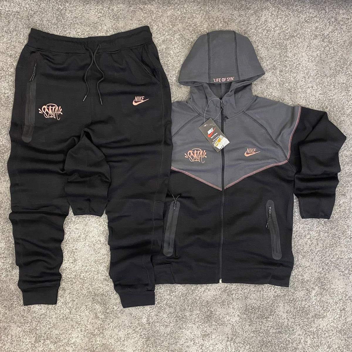 Chándal Largo Nike Tech Fleece x Syna World