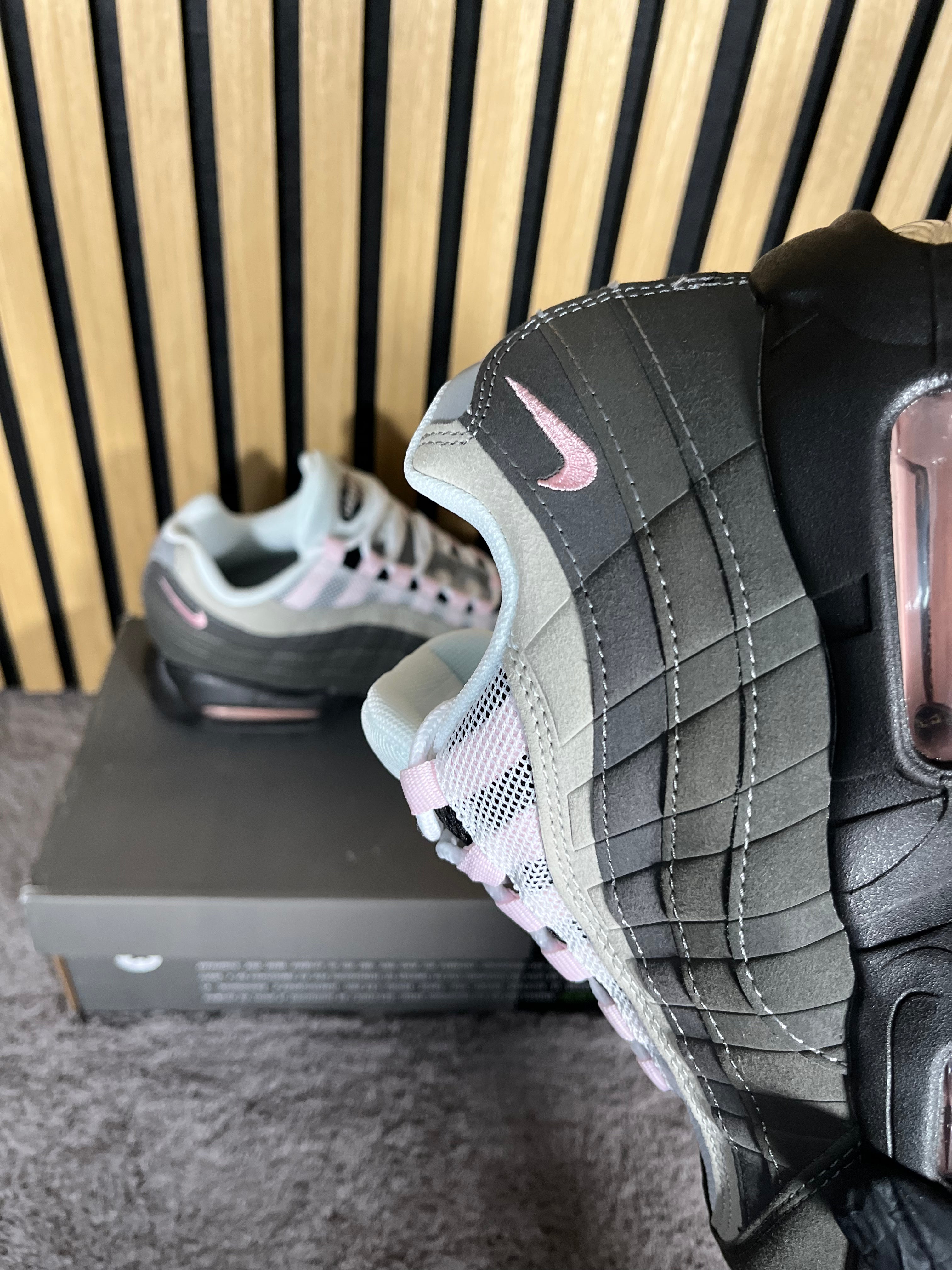 Nike Air Max 95 OG "Big Bubble Pink Foam"