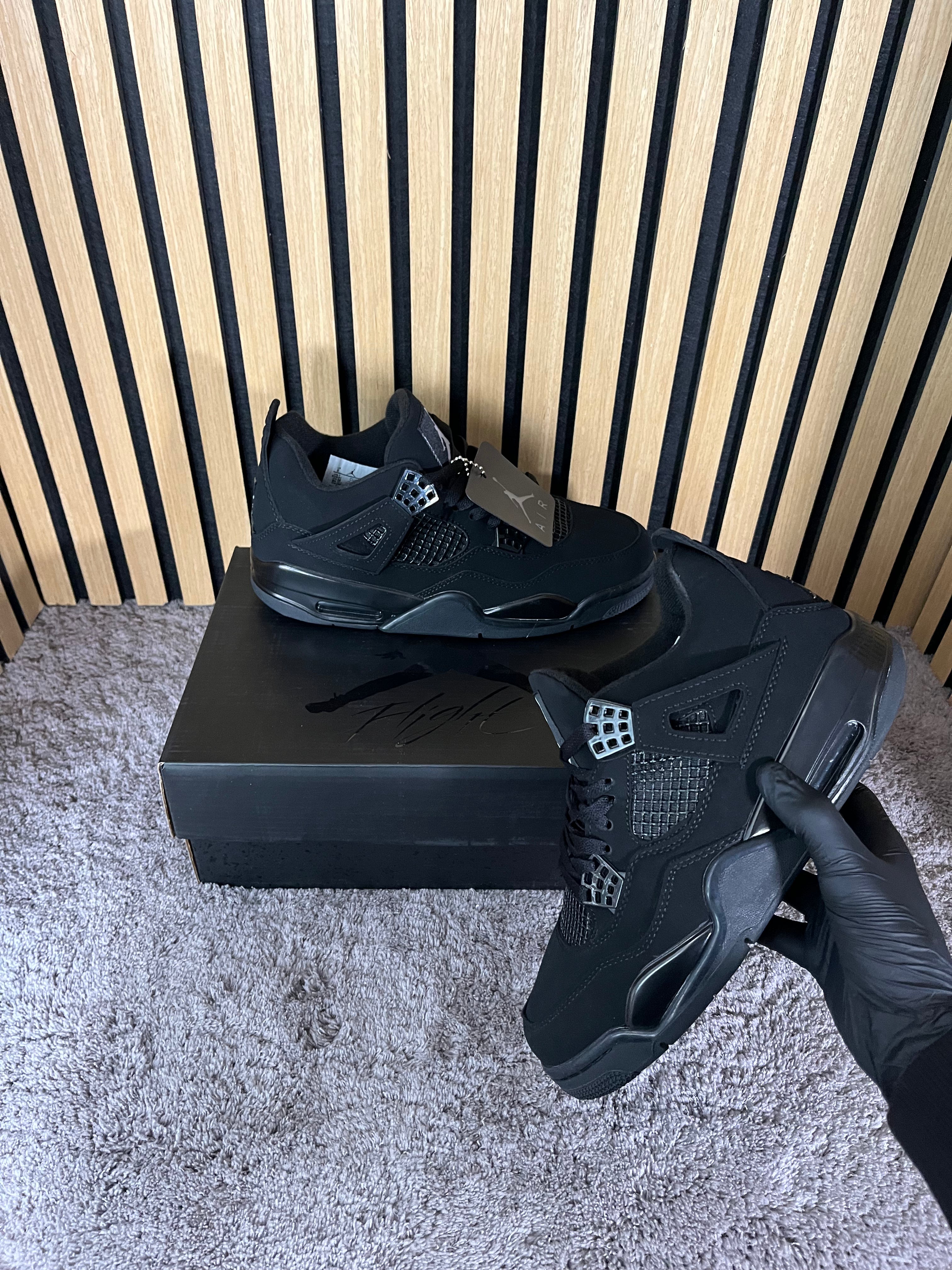 Nike Air Jordan 4 Retro