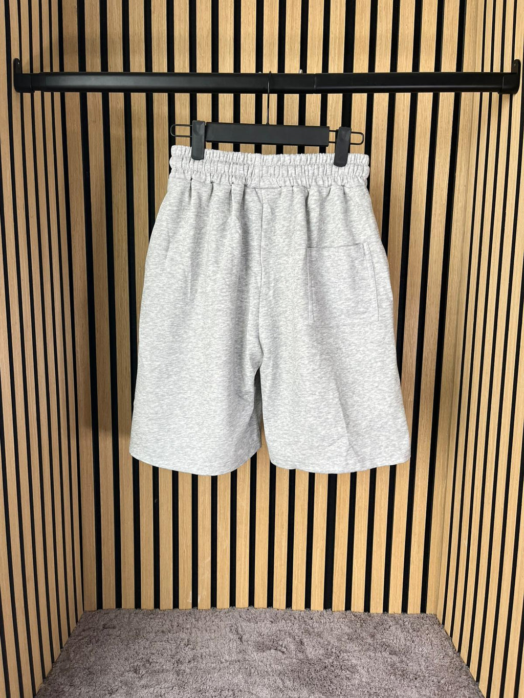 PANTALON GRIS ESSENTIALS