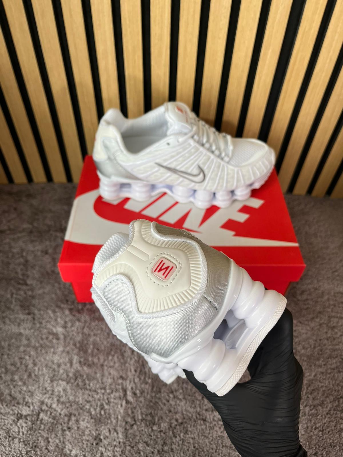 Nike Shox TL blancas