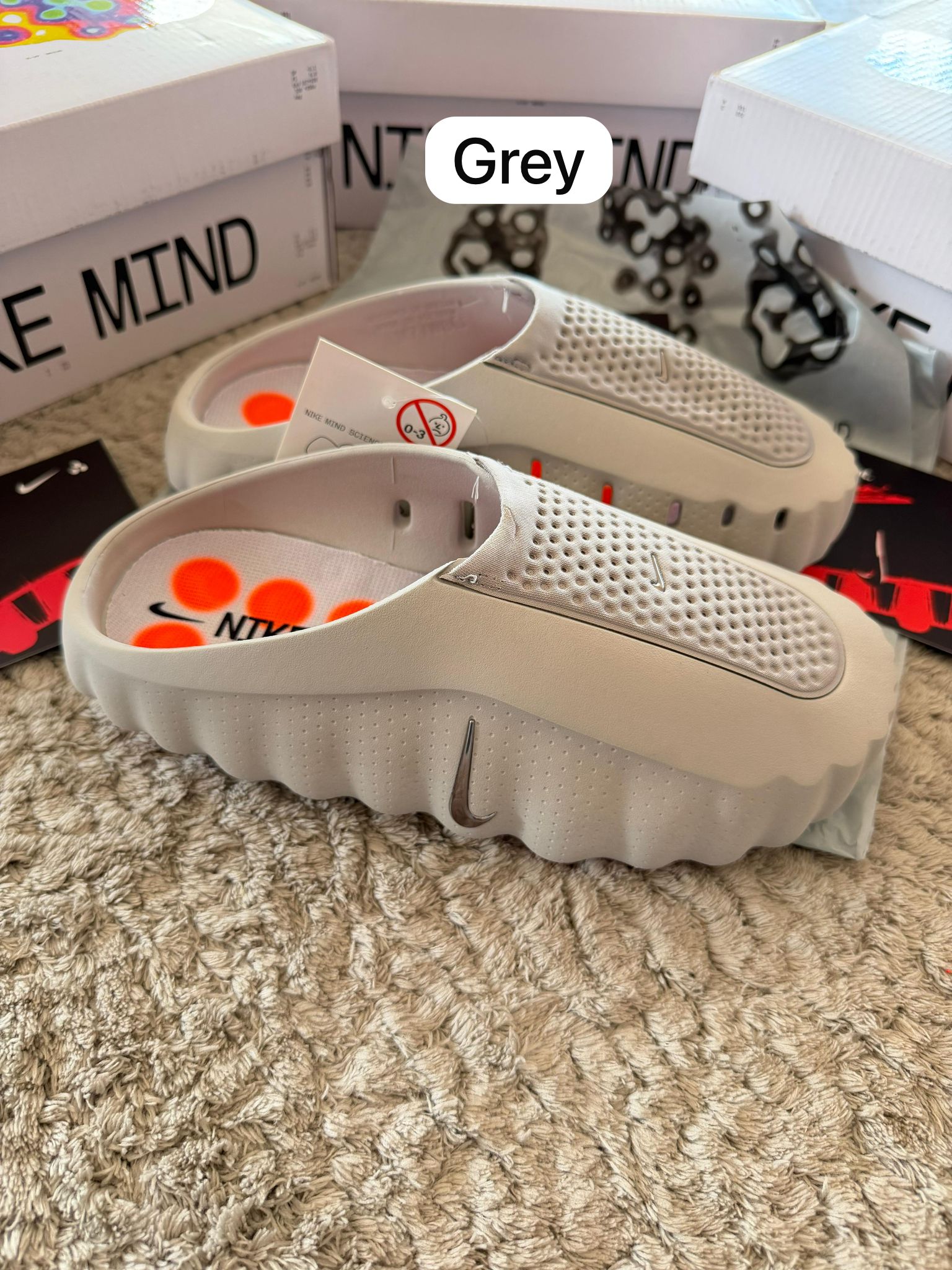 CHANCLAS NIKE MIND GRIS