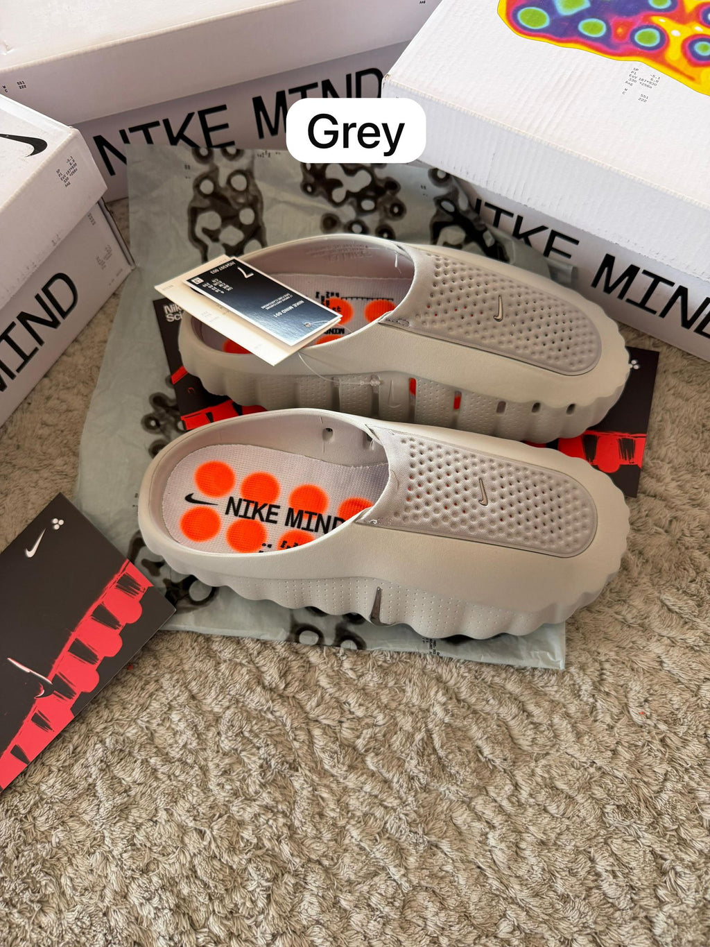 CHANCLAS NIKE MIND GRIS
