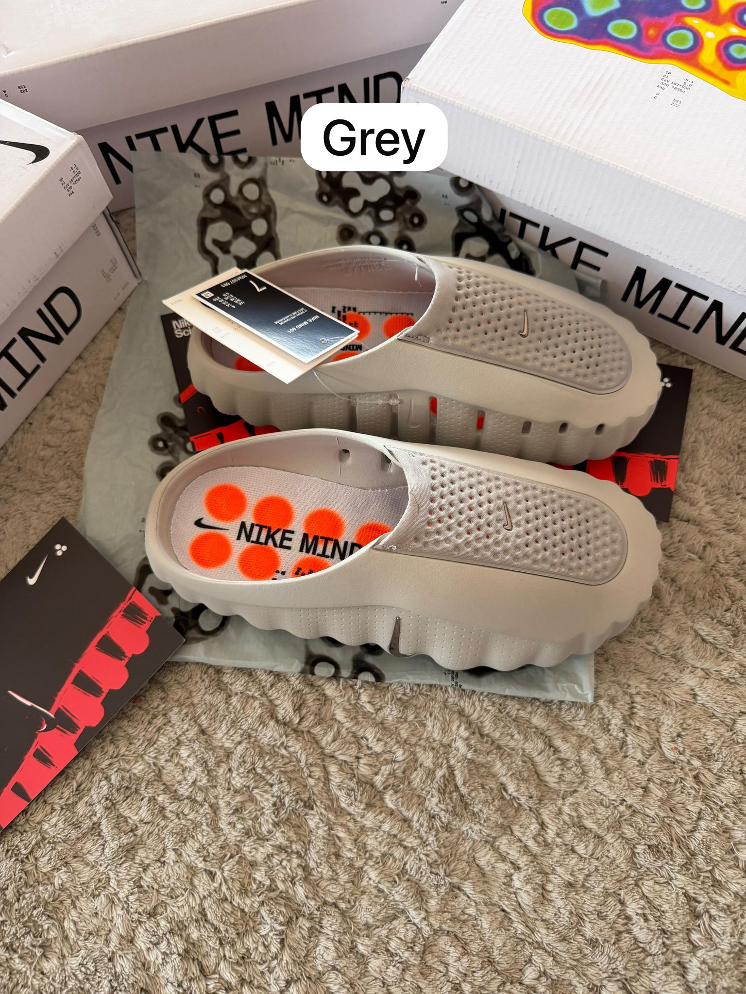 CHANCLAS NIKE MIND GRIS