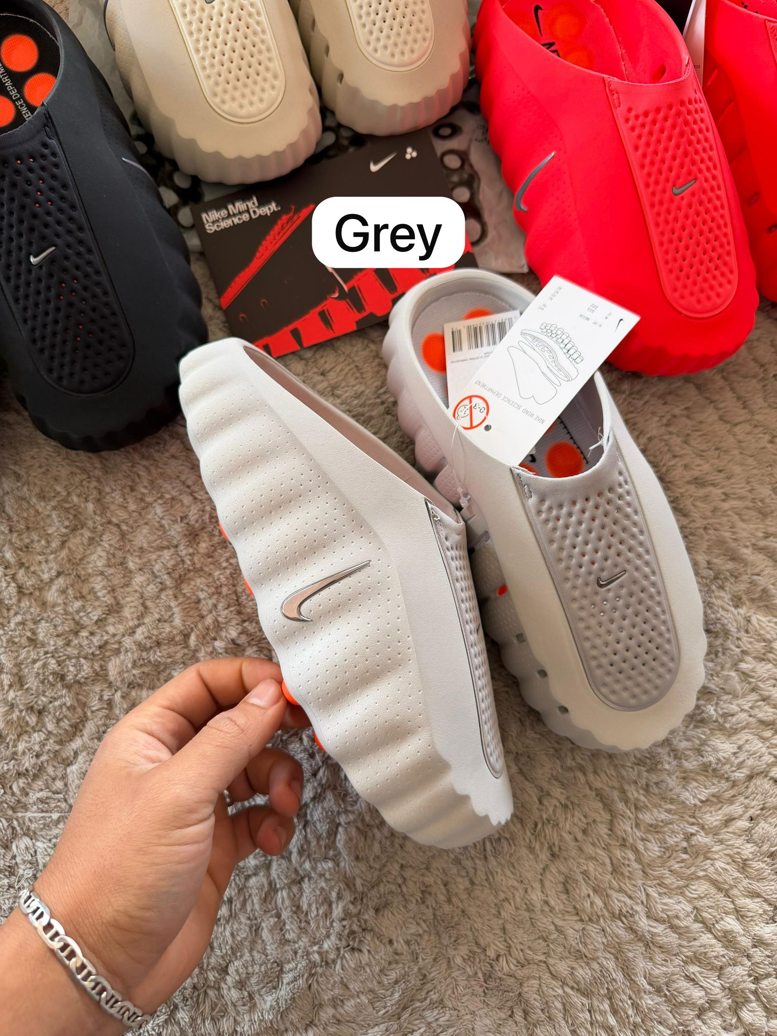 CHANCLAS NIKE MIND GRIS
