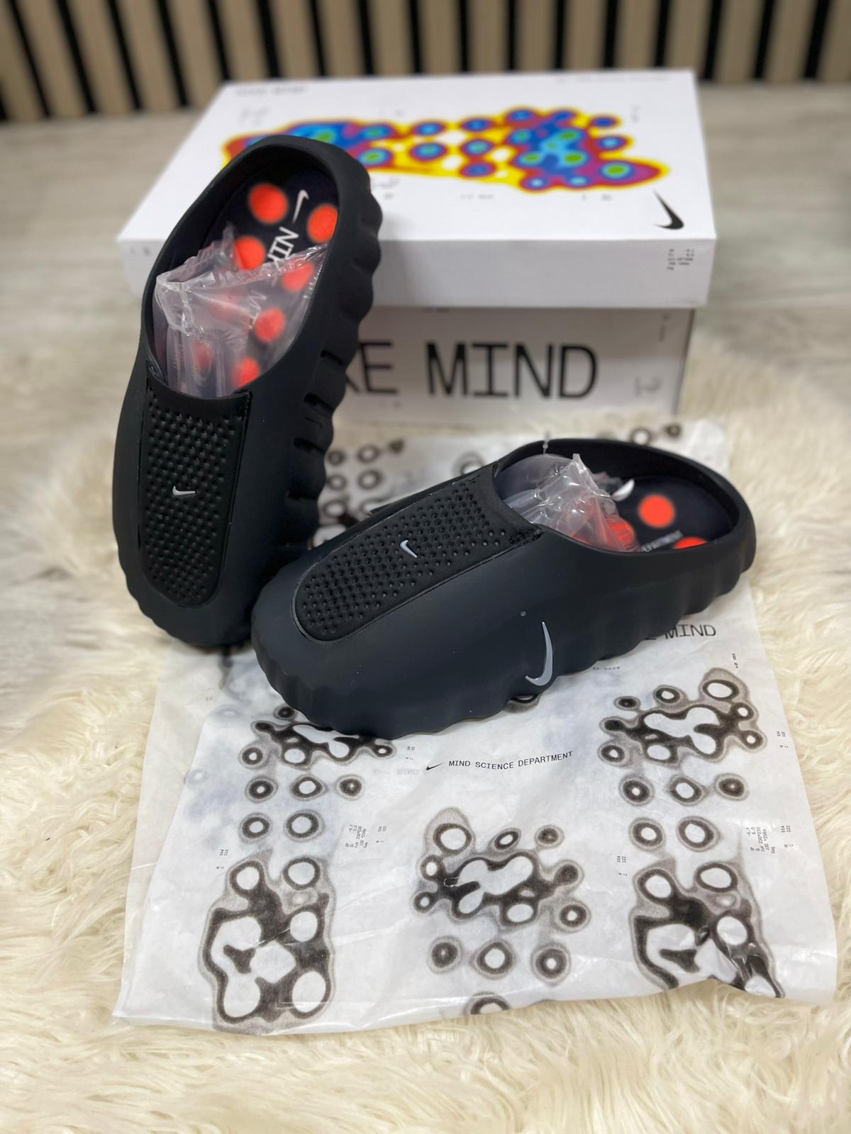 CHANCLAS NIKE MIND NEGRAS