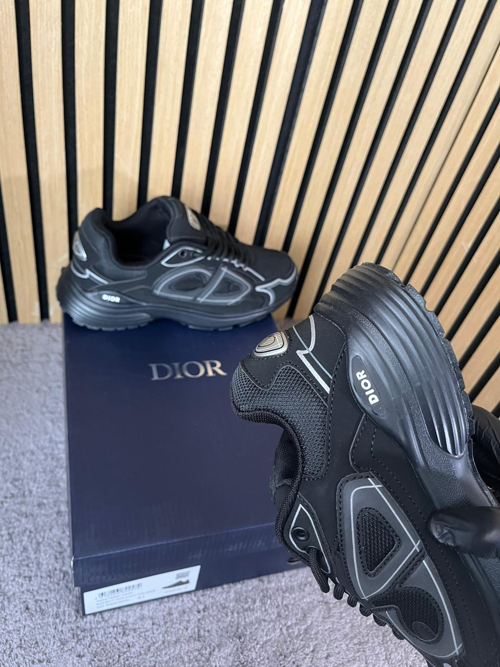DIOR B30 NEGRAS