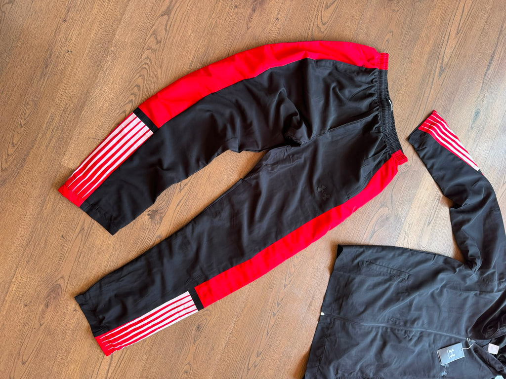 Under Armour Chándal Track Suit Negro & Rojo