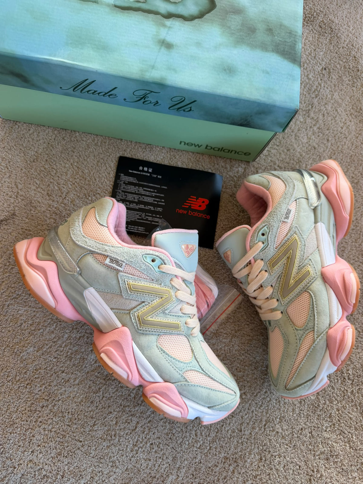 NEW BALANCE 9060