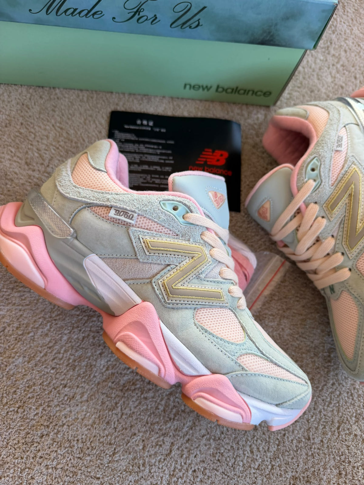 NEW BALANCE 9060