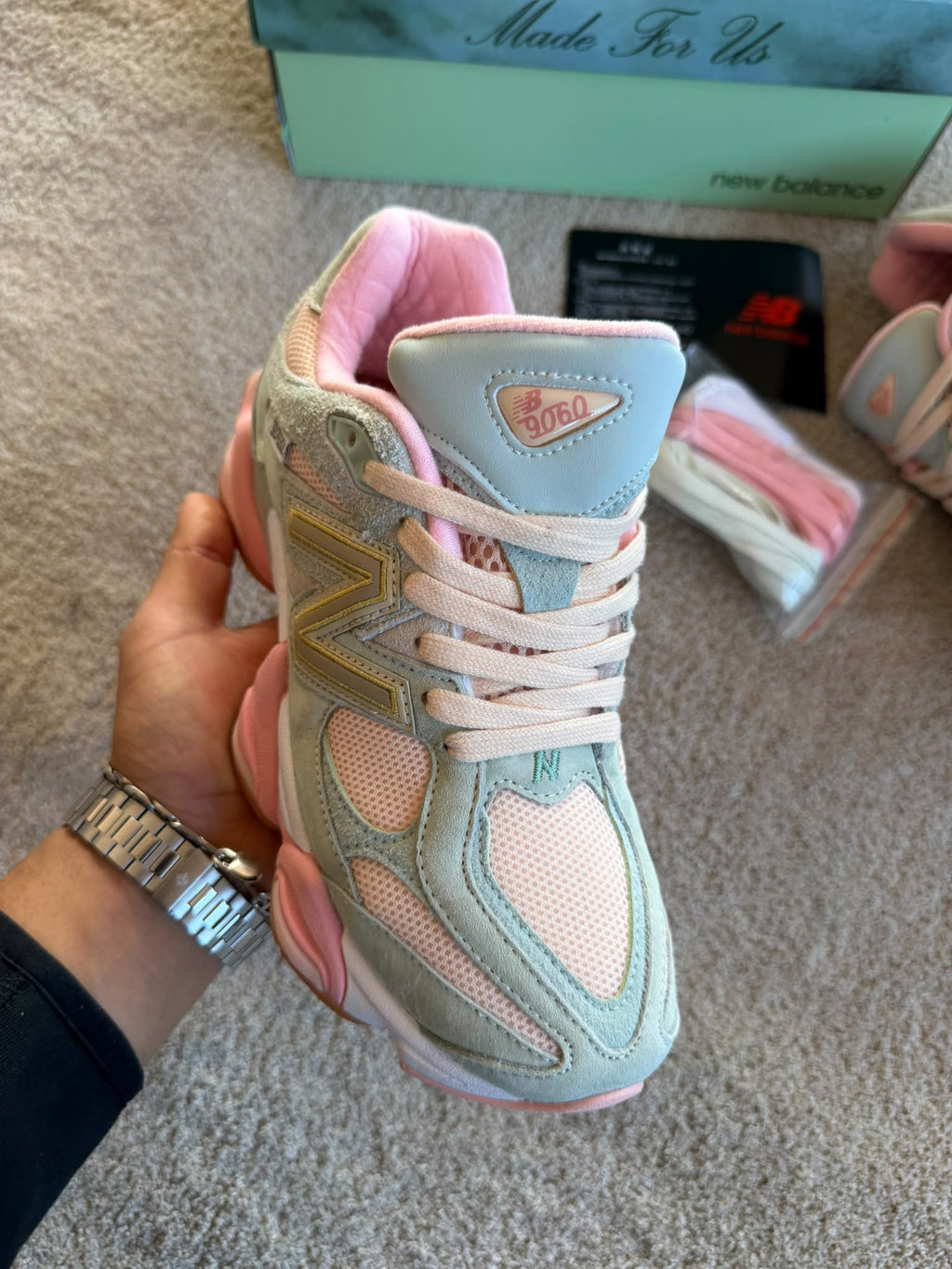 NEW BALANCE 9060