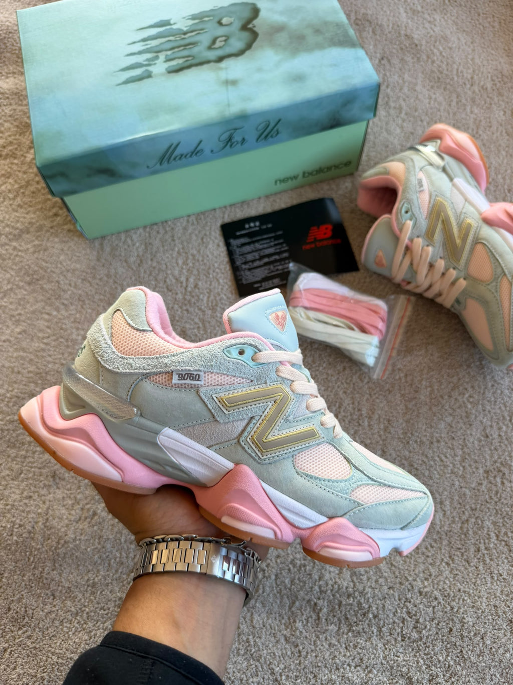NEW BALANCE 9060