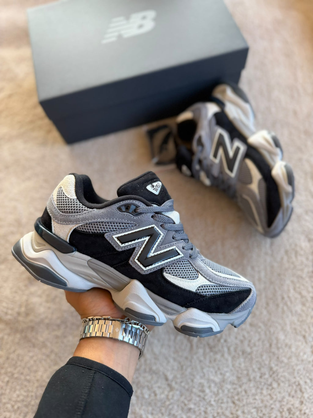 NEW BALANCE 9060