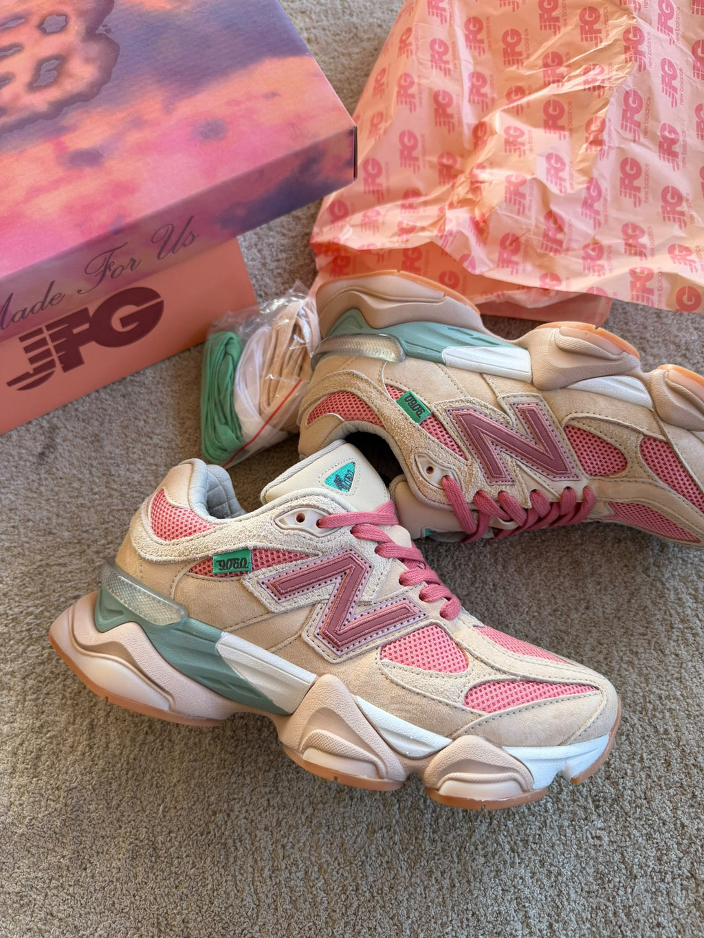 NEW BALANCE 9060