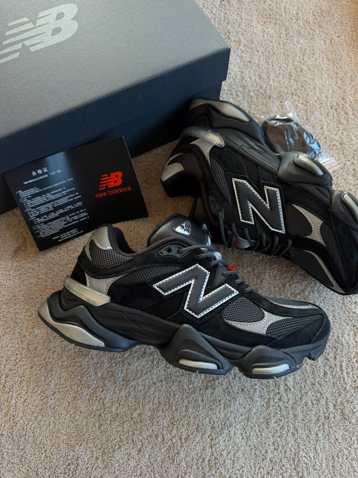 NEW BALANCE 9060