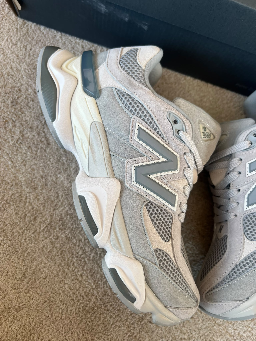 NEW BALANCE 9060