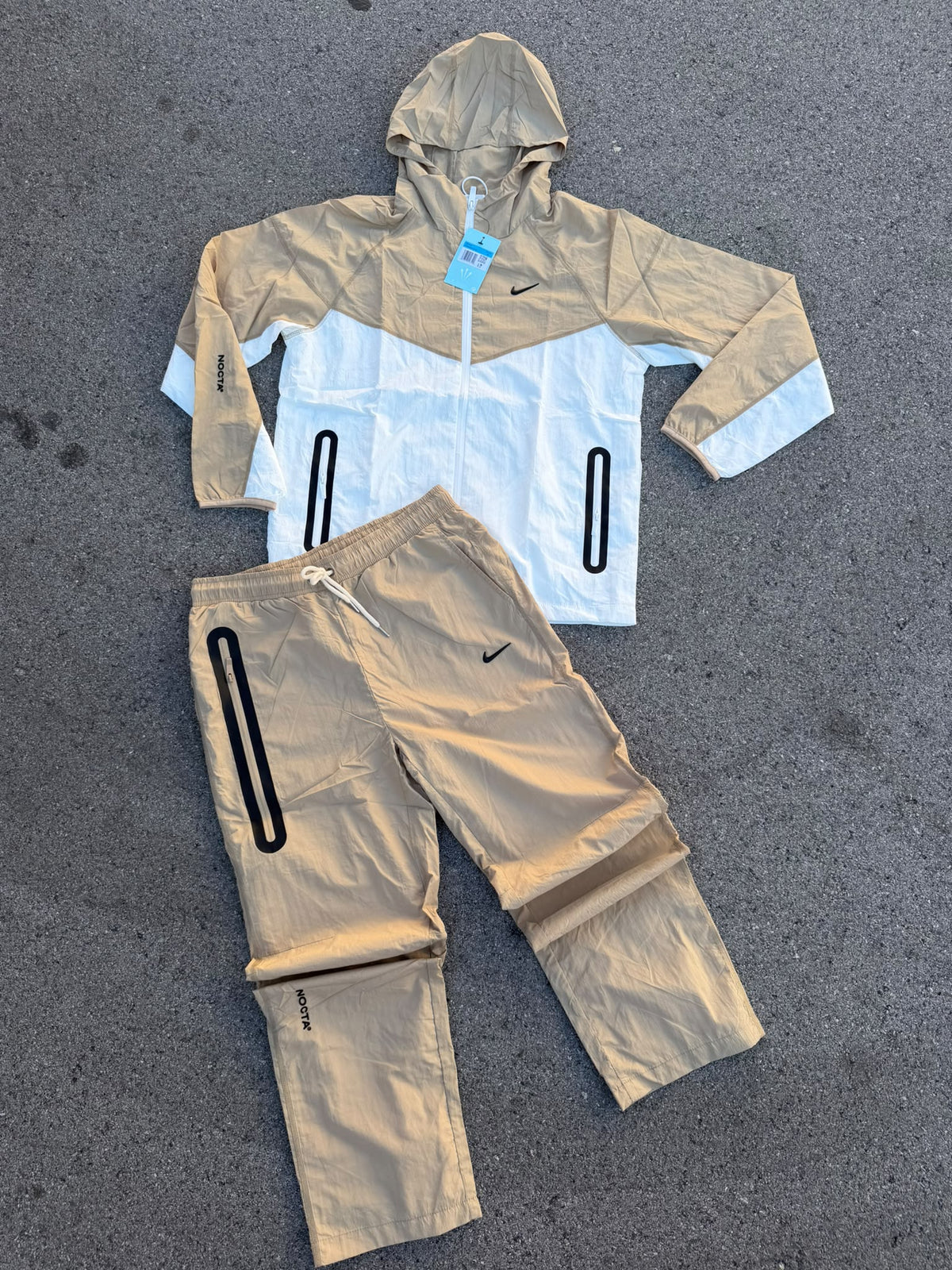 Chándal Nike x NOCTA Windrunner Beige / Blanco