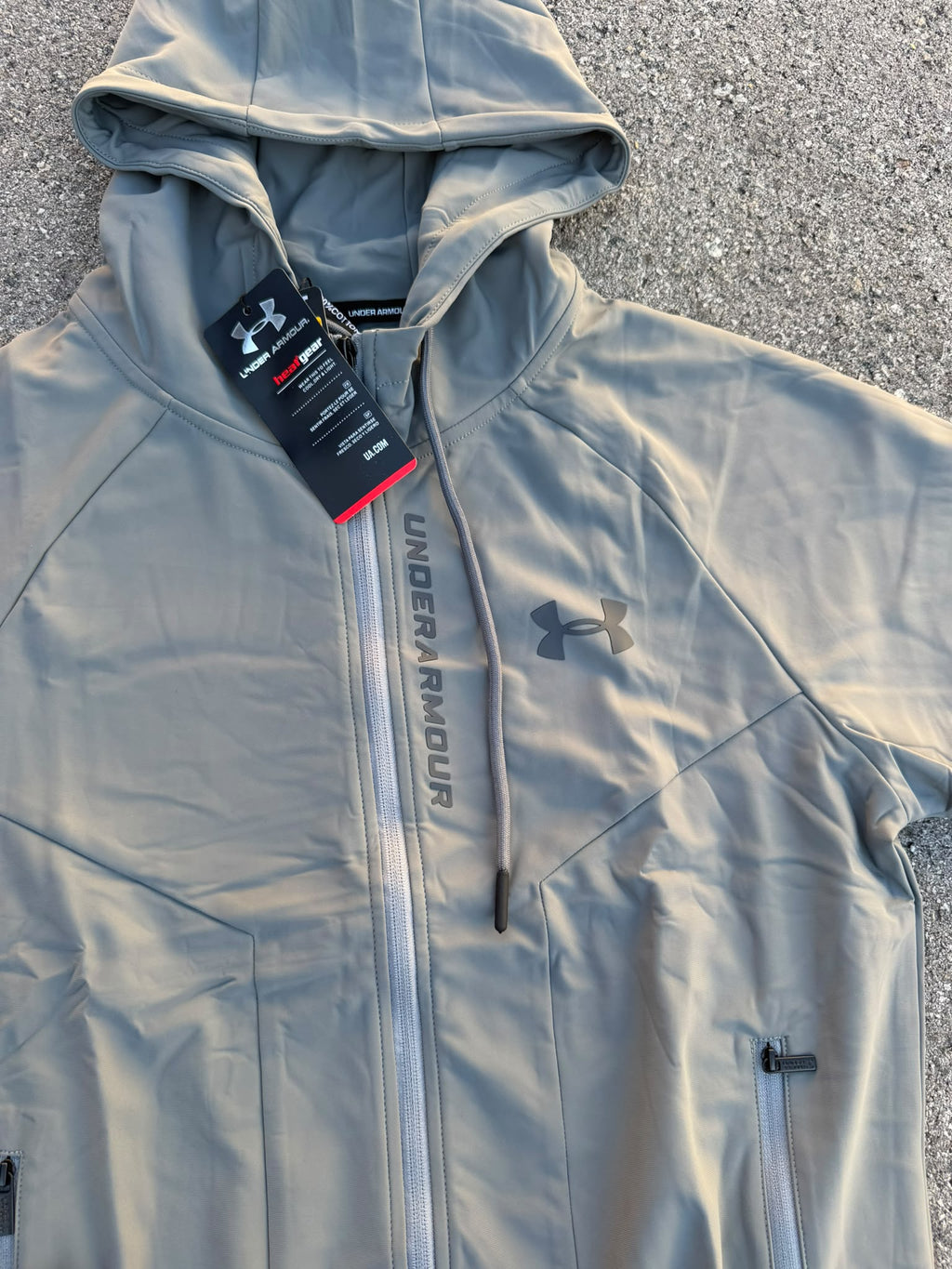 Chándal Under Armour Caqui