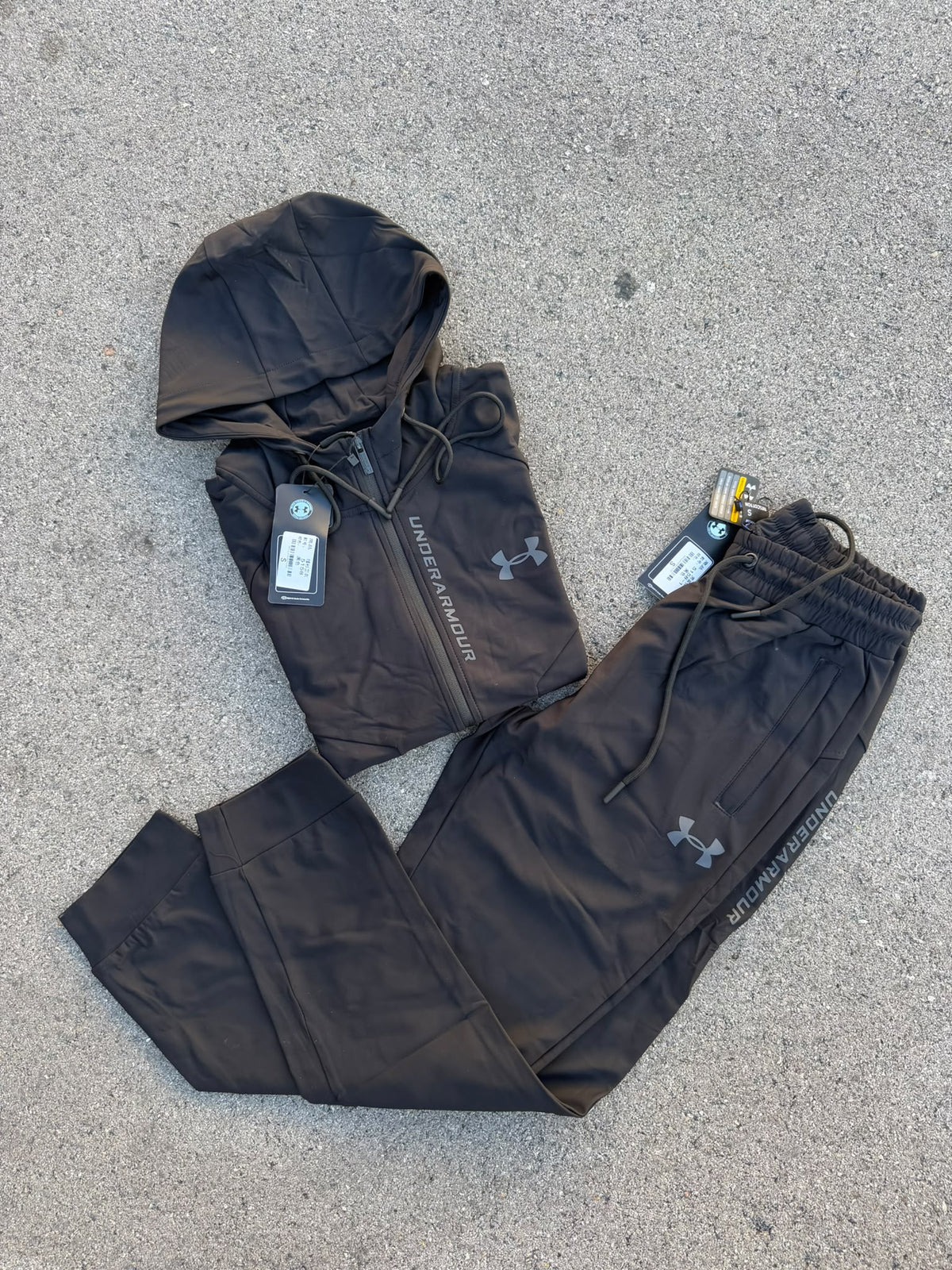 `Chándal Under Armour Gris`
