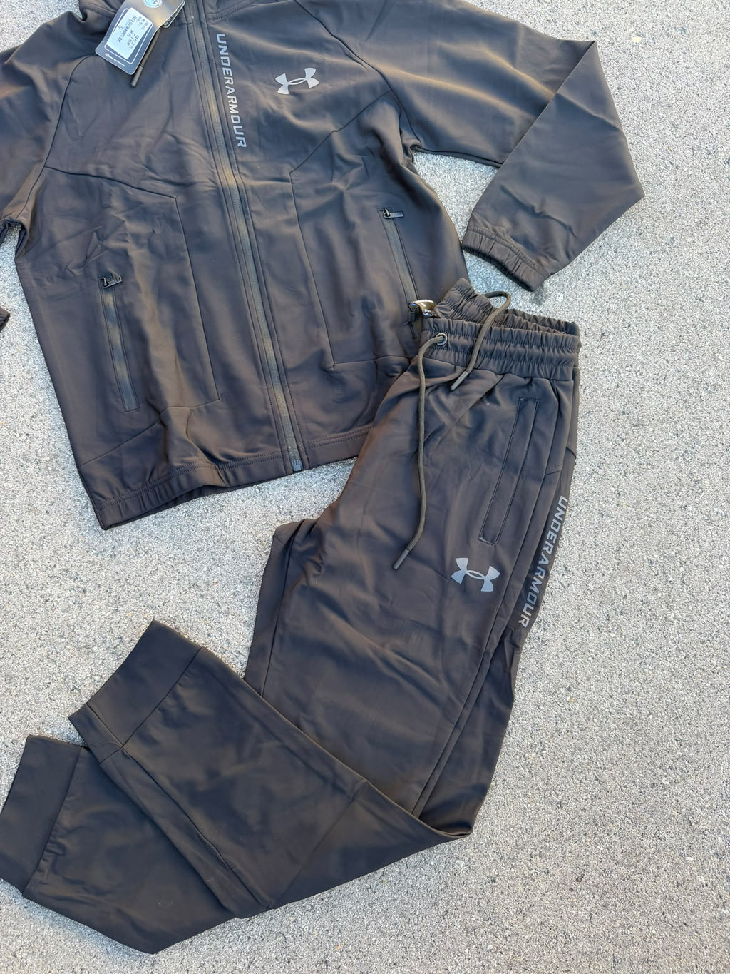 `Chándal Under Armour Gris`