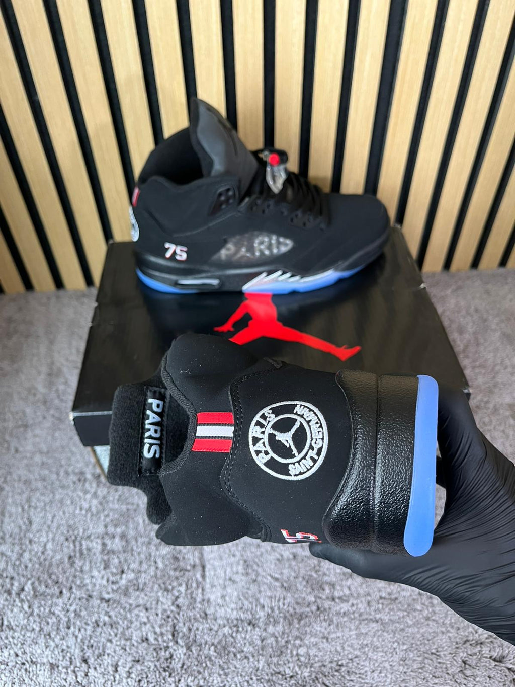 Nike Air Jordan 5 Retro x Paris Saint-Germain negras