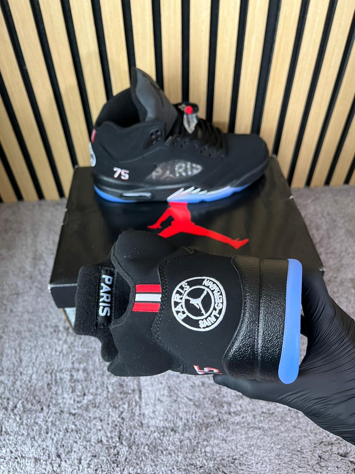 Nike Air Jordan 5 Retro x Paris Saint-Germain negras