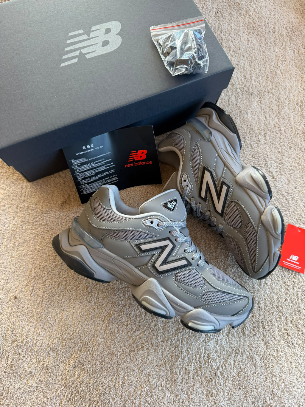 NEW BALANCE 9060