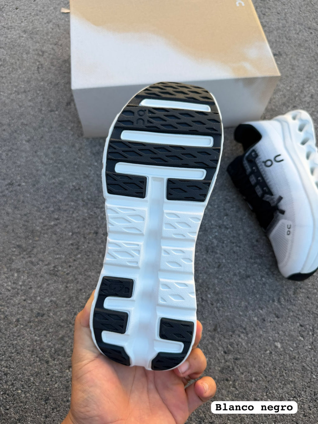 Zapatillas On Running Cloudtilt White / Black