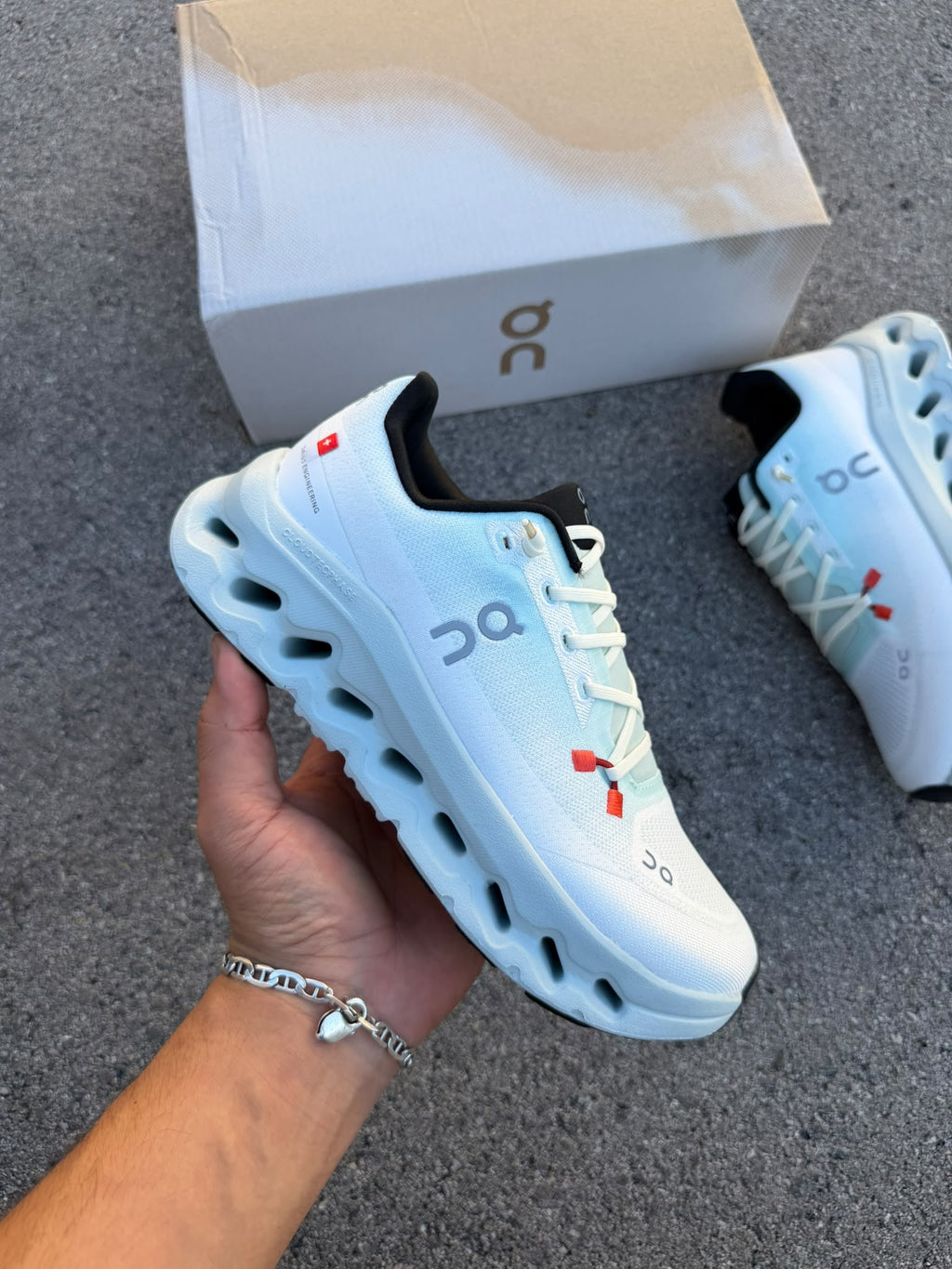 Zapatillas On Running Cloudtilt White / Ice Blue