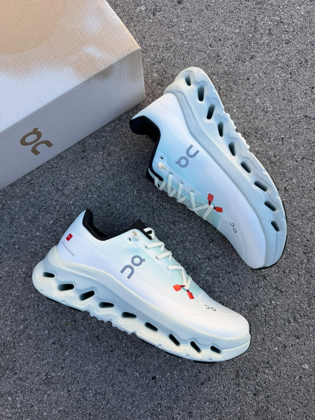 Zapatillas On Running Cloudtilt White / Ice Blue