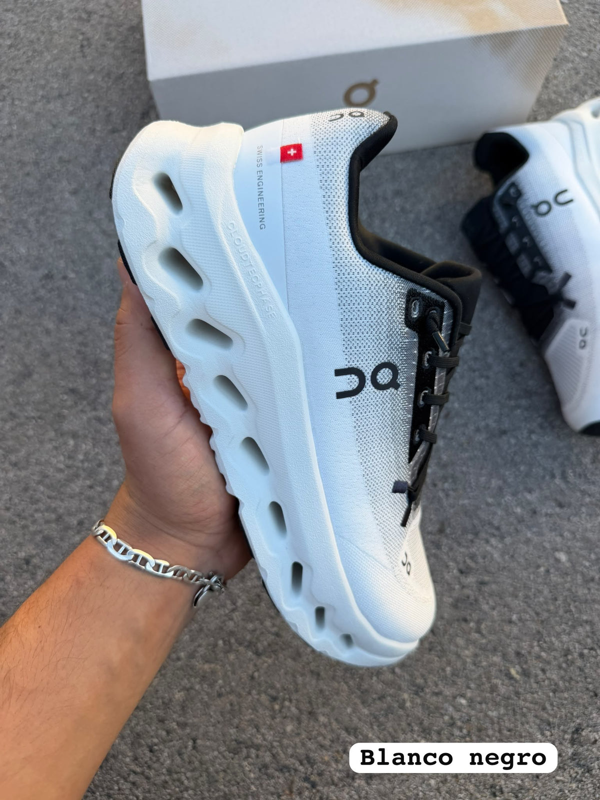 Zapatillas On Running Cloudtilt White / Black