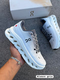 Zapatillas On Running Cloudtilt White / Grey