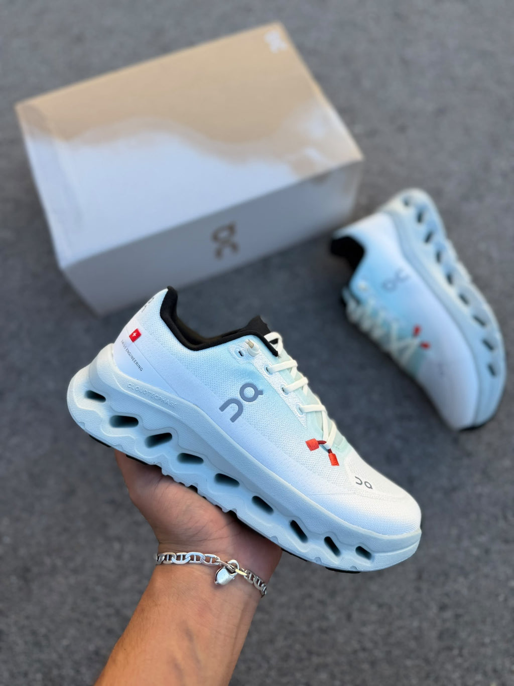 Zapatillas On Running Cloudtilt White / Ice Blue