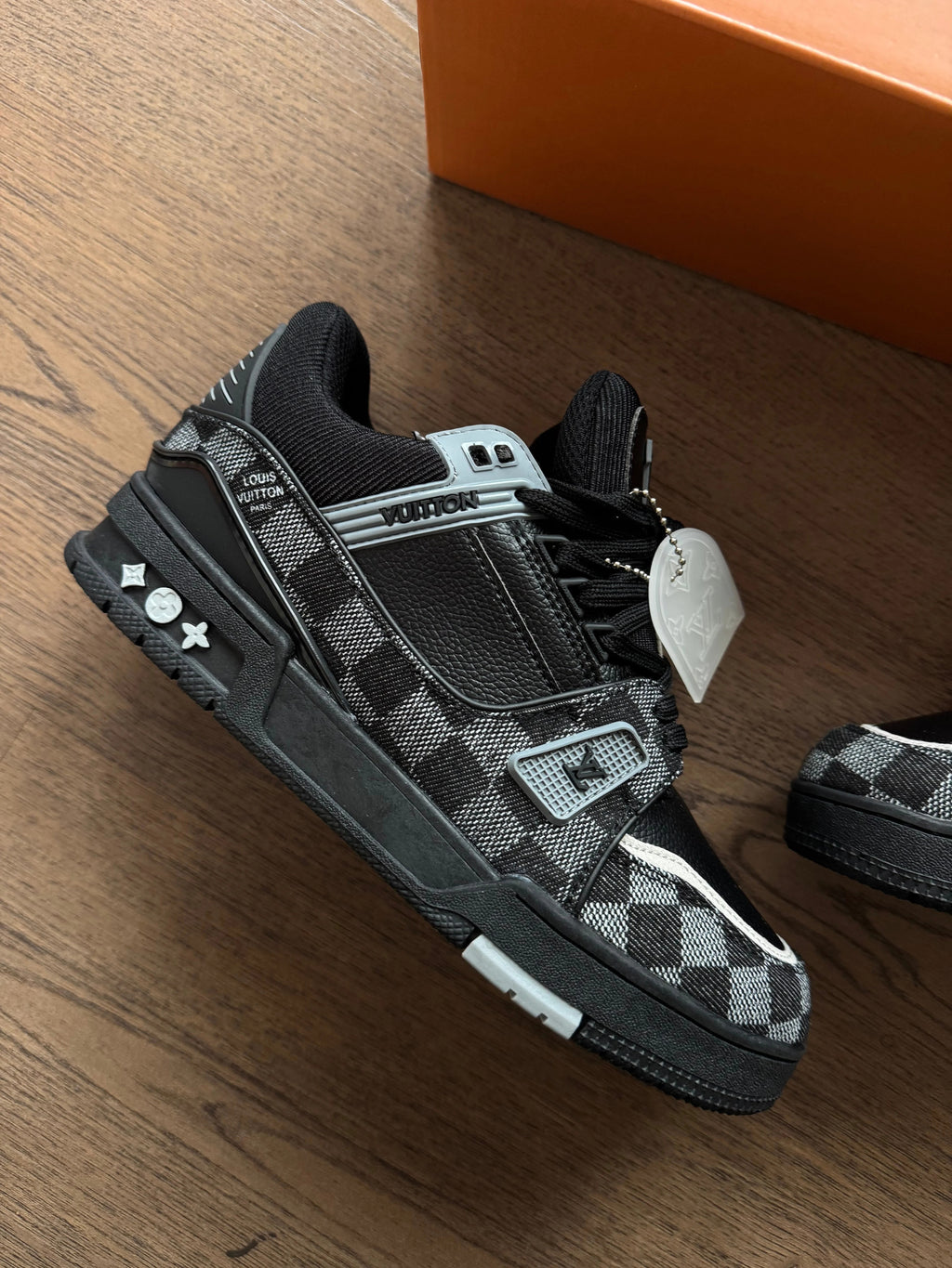 LV TRAINER