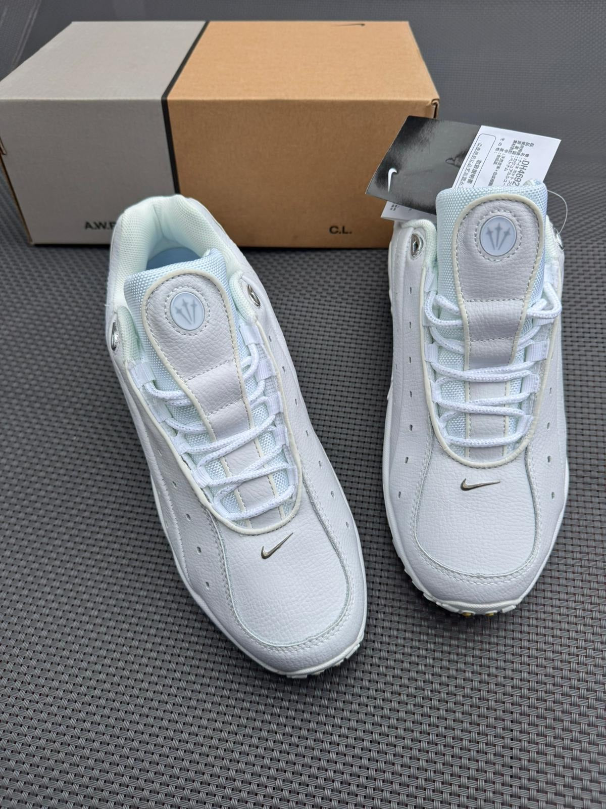 NIKE NOCTA HOT STEP AIR TERRA - MODELO 2