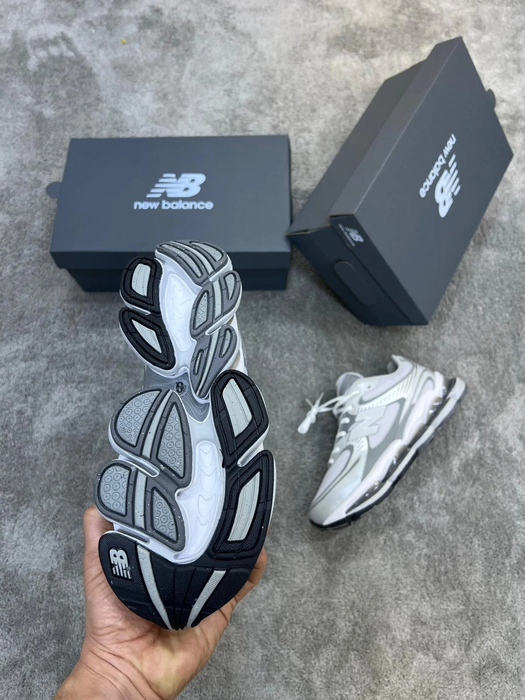 NEW BALANCE 2000
