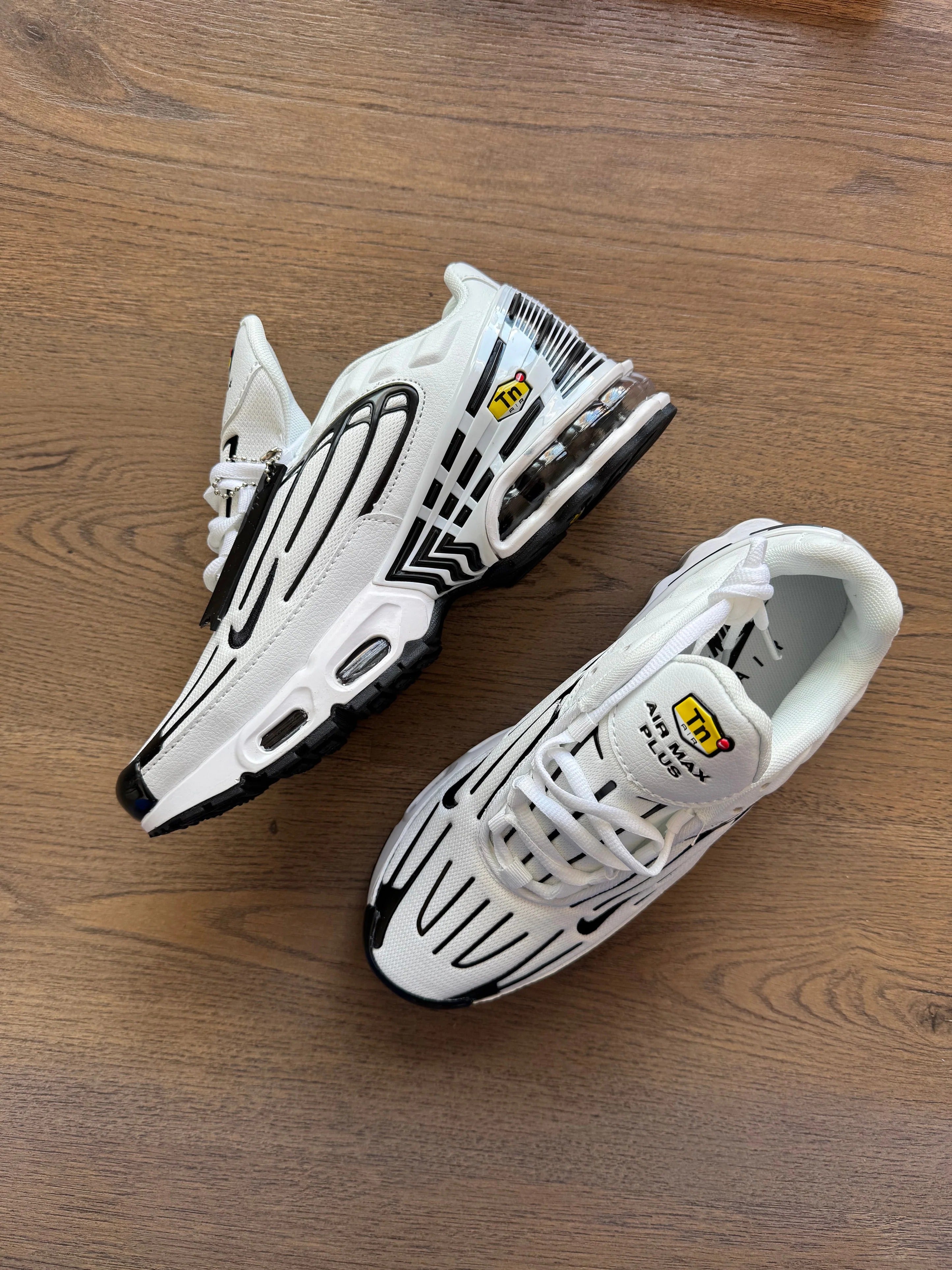 NIKE AIRMAX TUNED 3