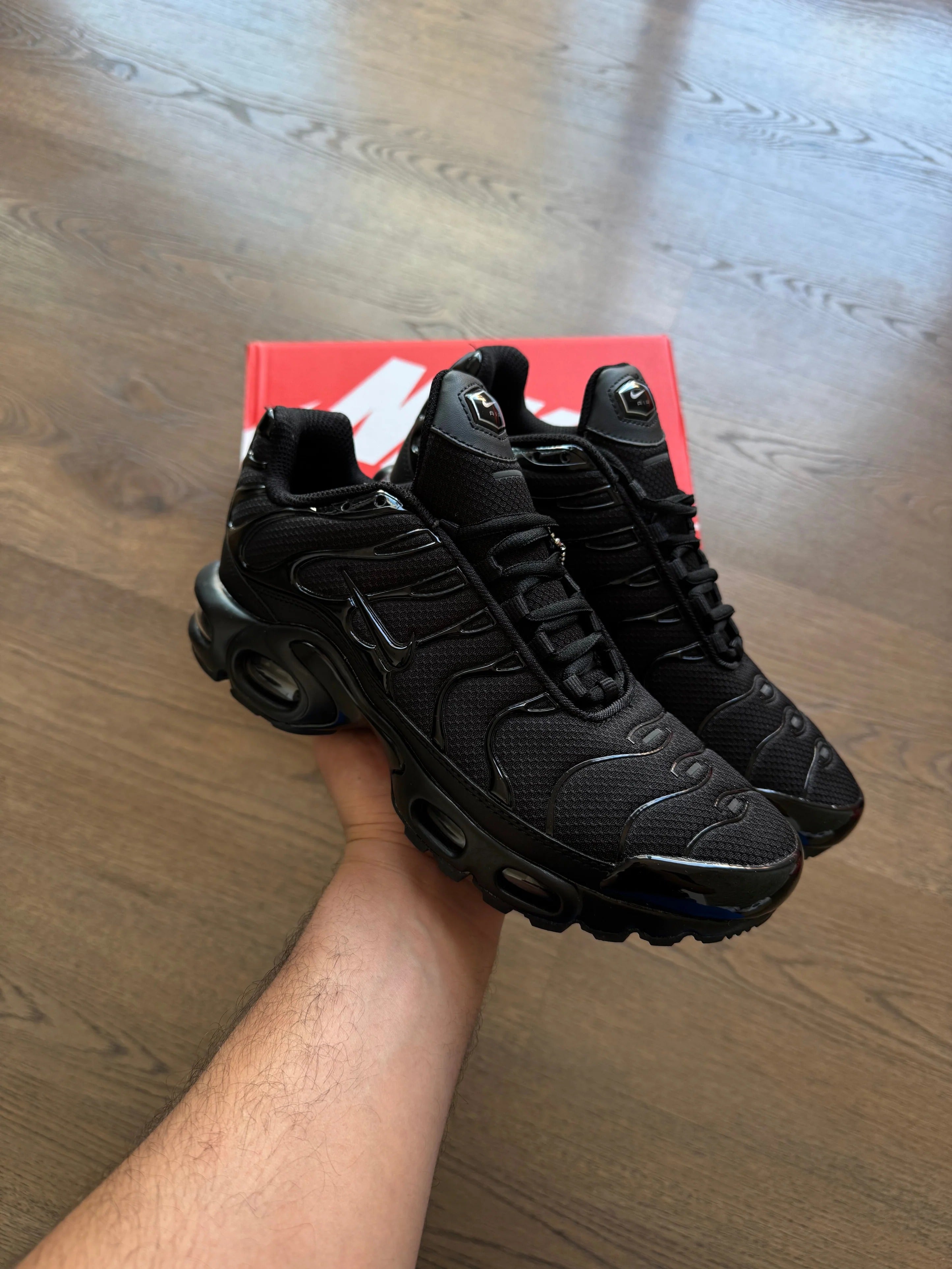 NIKE AIR TN - NEGRAS