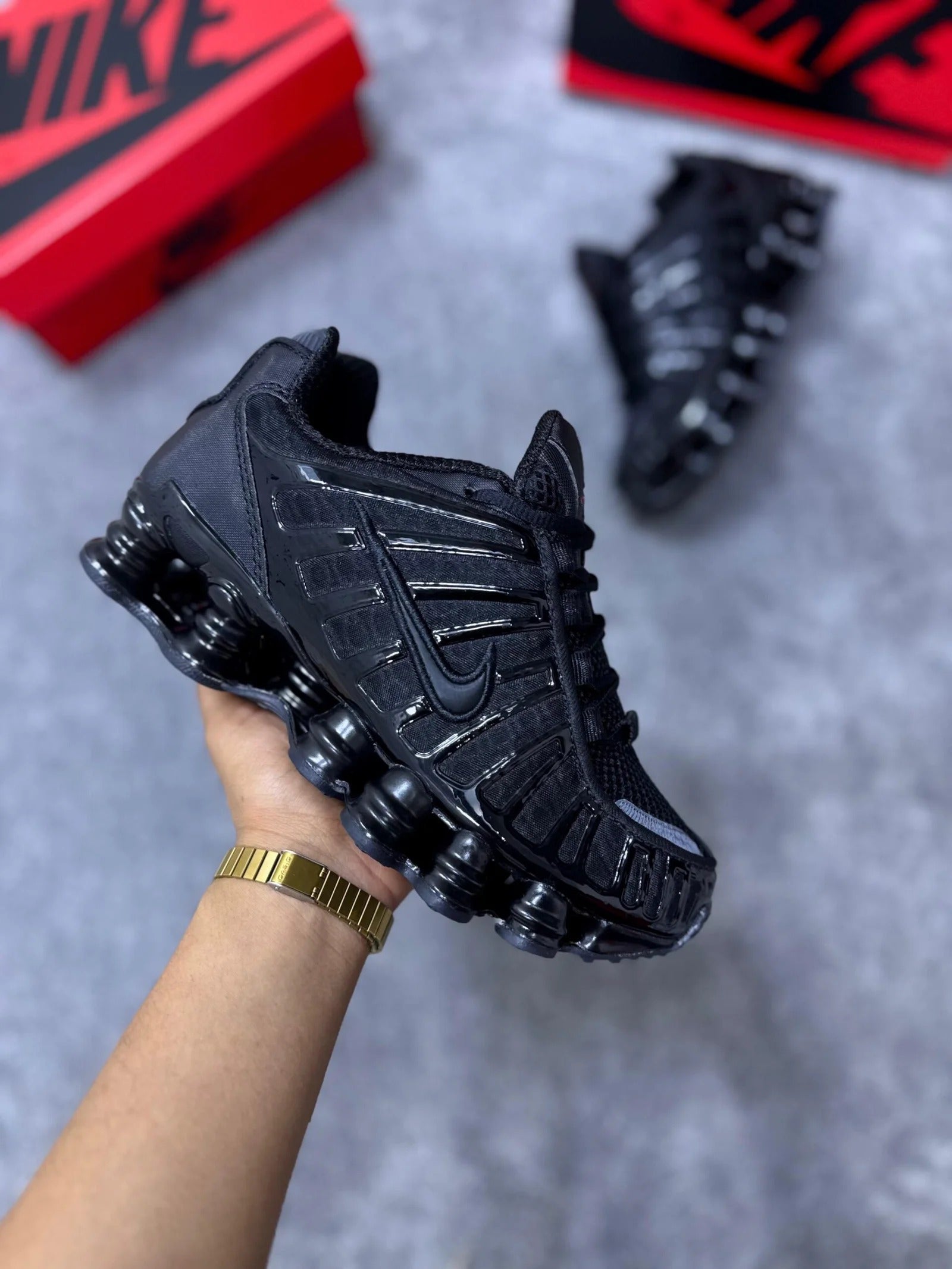 NIKE SHOX NEGRAS