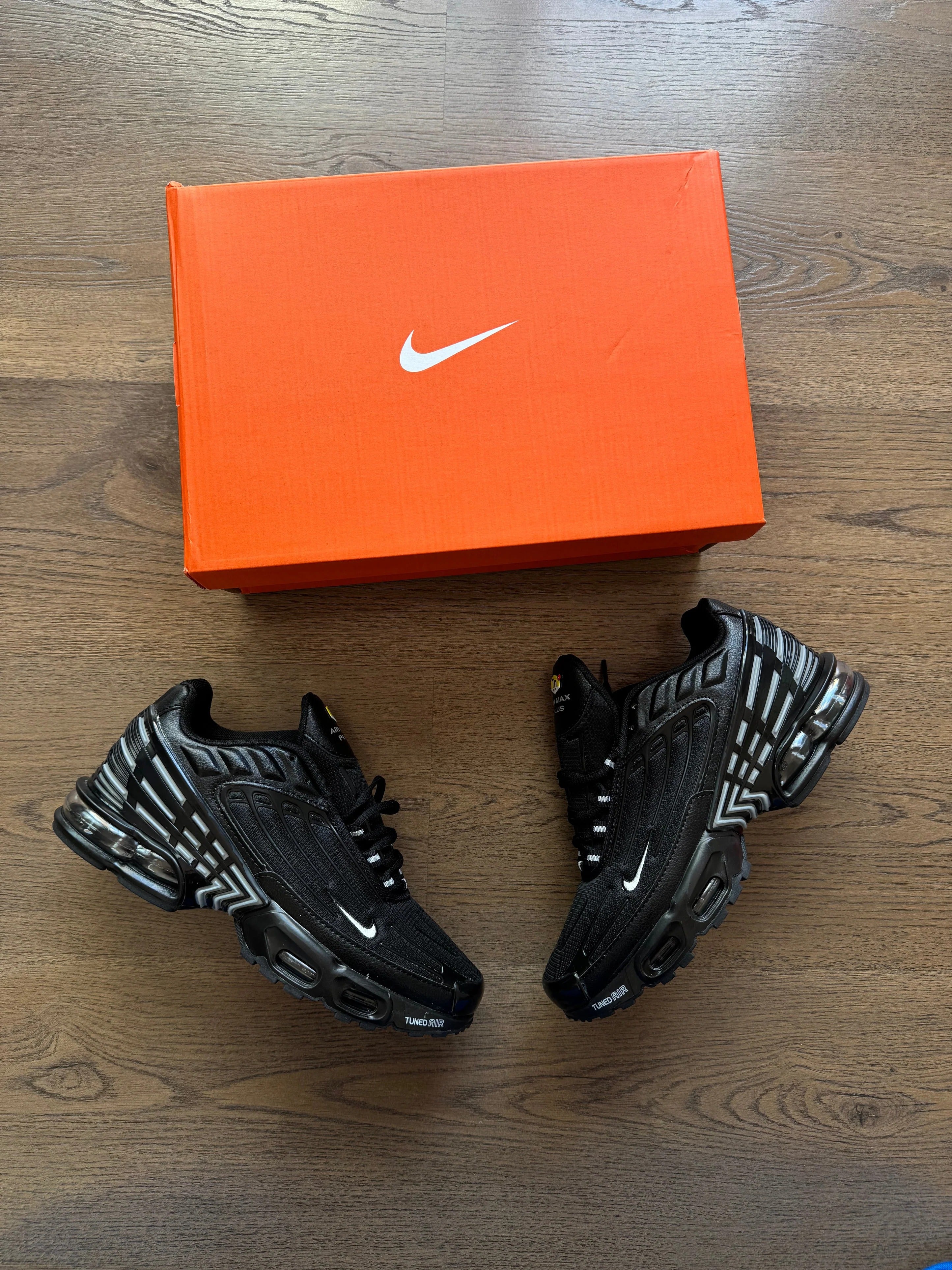 NIKE AIRMAX TUNED 3 NEGRAS