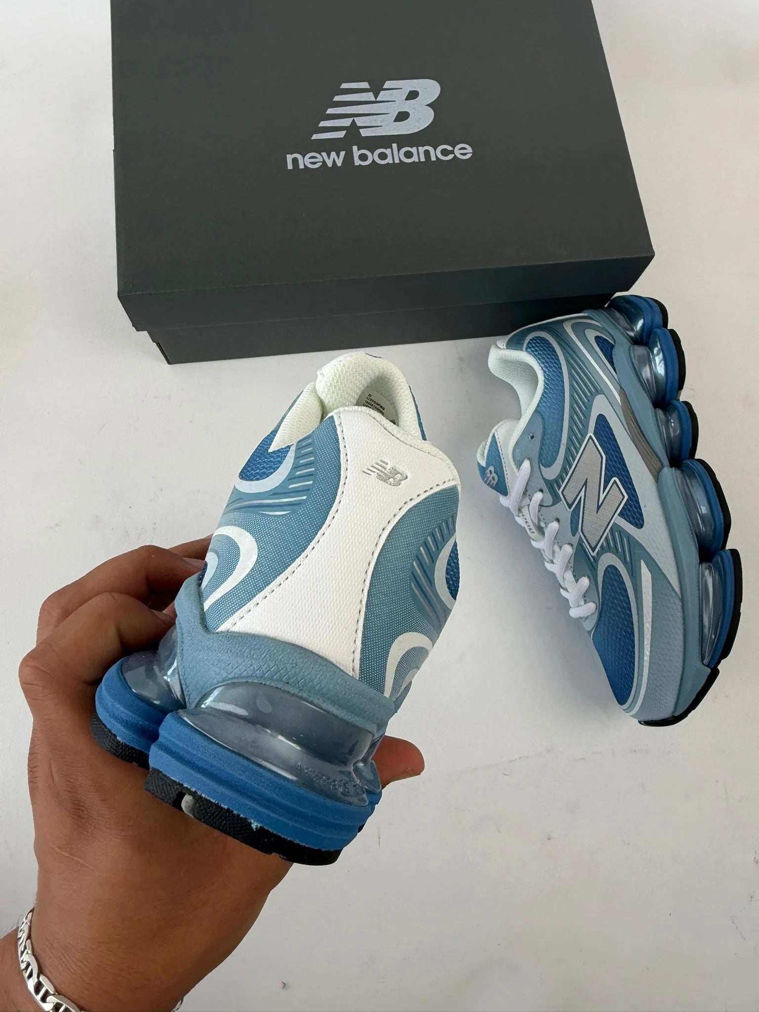NEW BALANCE ABZORB 2000 -