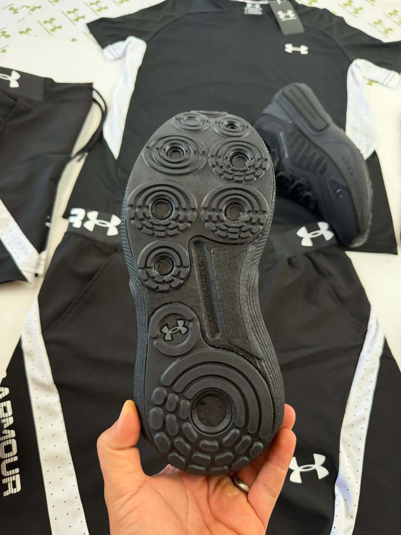 UNDER ARMOUR - STORM