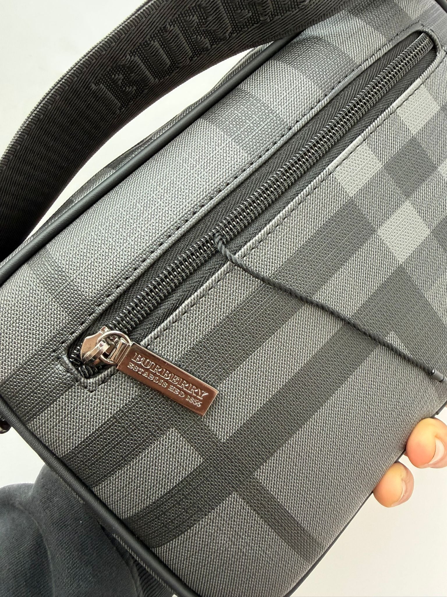 BOLSO HOMBRE - BURBERRY